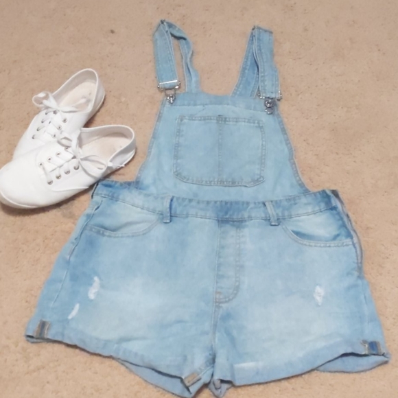 comfy overall shorts
